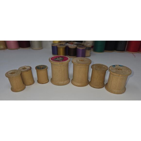 Vintage Wood Thread Spool Lot of 56 with 2 Plastic Cases Cotton Polyester - Picture 4 of 16